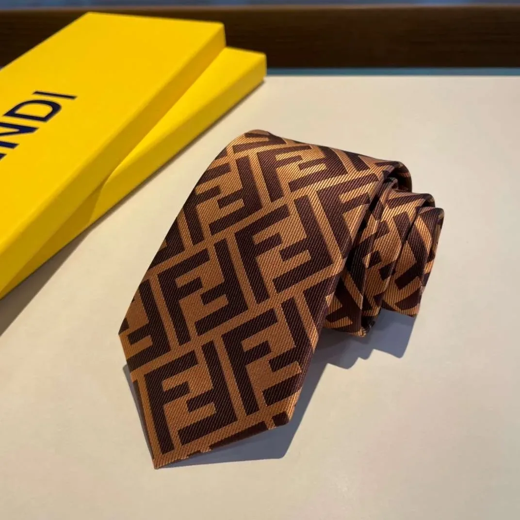 Fendi Tie Silk Necktie Brown Fendi Tie Silk Necktie Brown