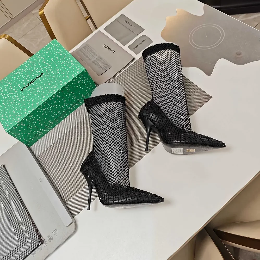 Balenciaga Avenue 110mm Bootie in Black Shiny Nappa Lambskin for Women Balenciaga Avenue 110mm Bootie in Black Shiny Nappa Lambskin for Women