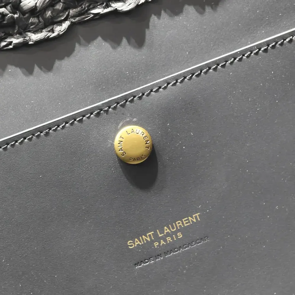 Saint Laurent YSL Saint Laurent Tote in Raffia for Unisex Saint Laurent YSL Saint Laurent Tote in Raffia for Unisex