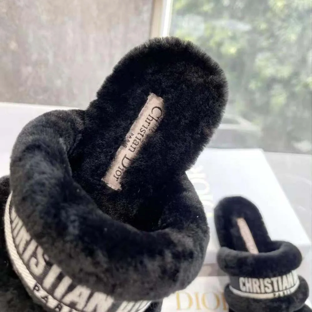 Dior Chez Moi Slide White Embroidered Cotton and Black Shearling for Women