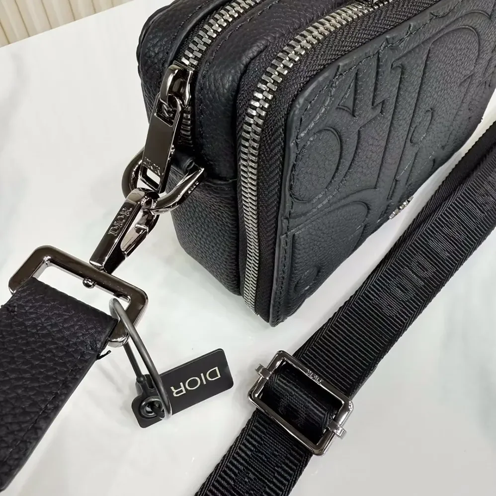 Dior Zipped Pouch with Strap Black Dior Gravity Leather for Men Dior Zipped Pouch with Strap Black Dior Gravity Leather for Men