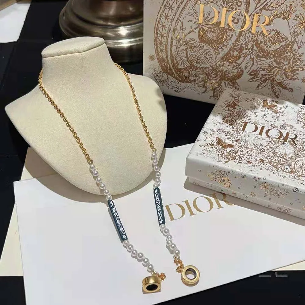 Dior D-Vibe Necklace for Headphones Gold for Women in Finish Metal Dior D-Vibe Necklace for Headphones Gold for Women in Finish Metal