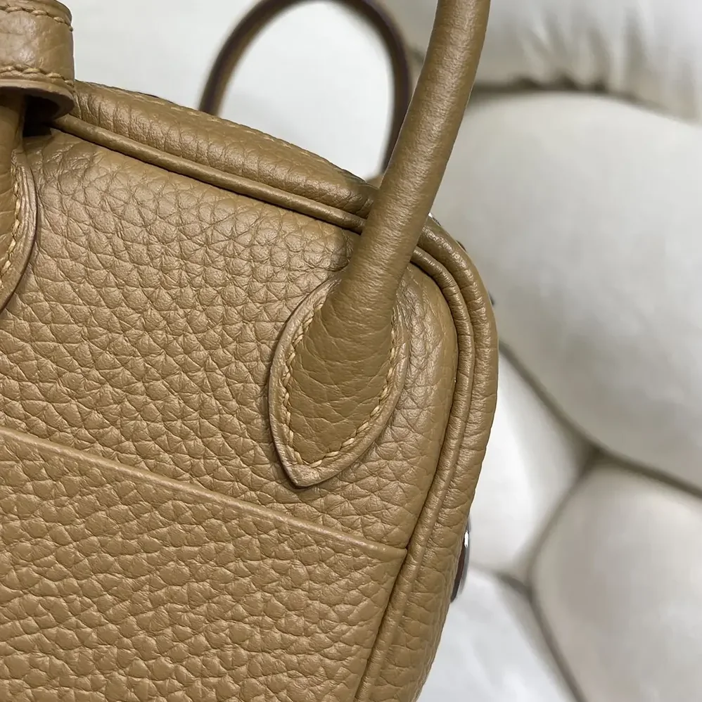 Hermes Lindy Mini 19 in Clemence Leather for Women in Sandy/Silver Hermes Lindy Mini 19 in Clemence Leather for Women in Sandy/Silver