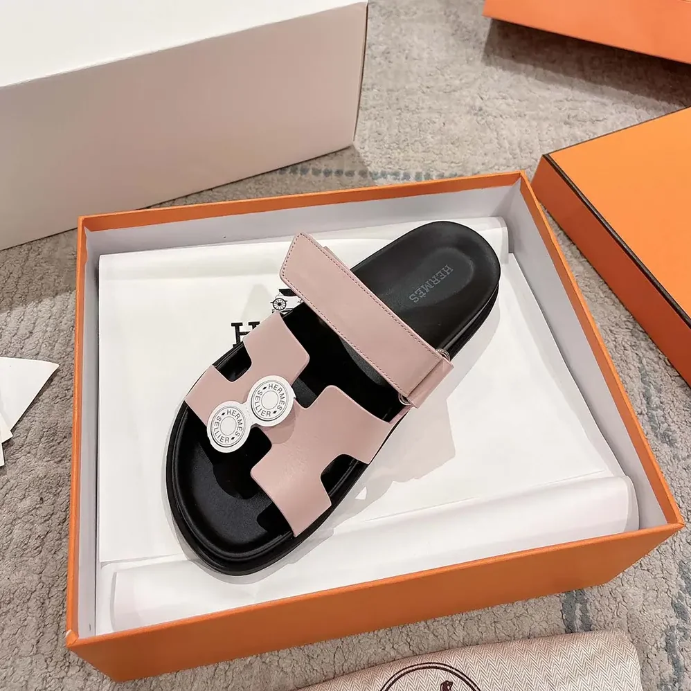 Hermes Chypre Sandal for Unisex in Pink Hermes Chypre Sandal for Unisex in Pink
