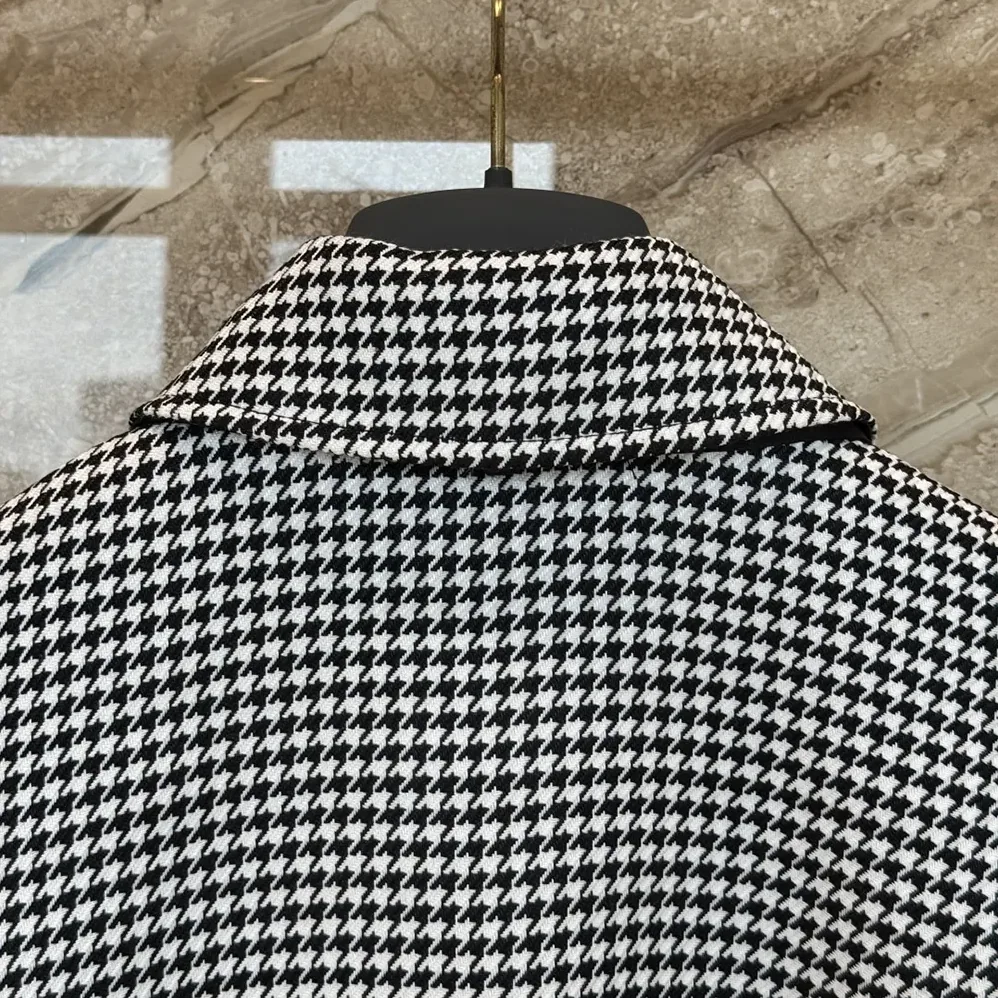 Dior Cape with Tied Neckline Black and White Houndstooth Silk-Virgin for Women in Wool Blend