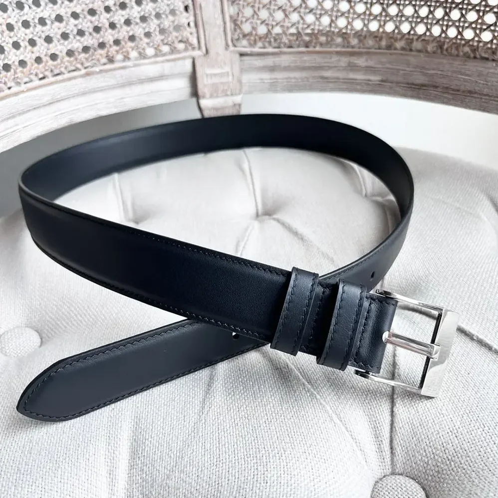 Bottega Veneta Smooth Calfskin Leather Belt for Unisex in Black