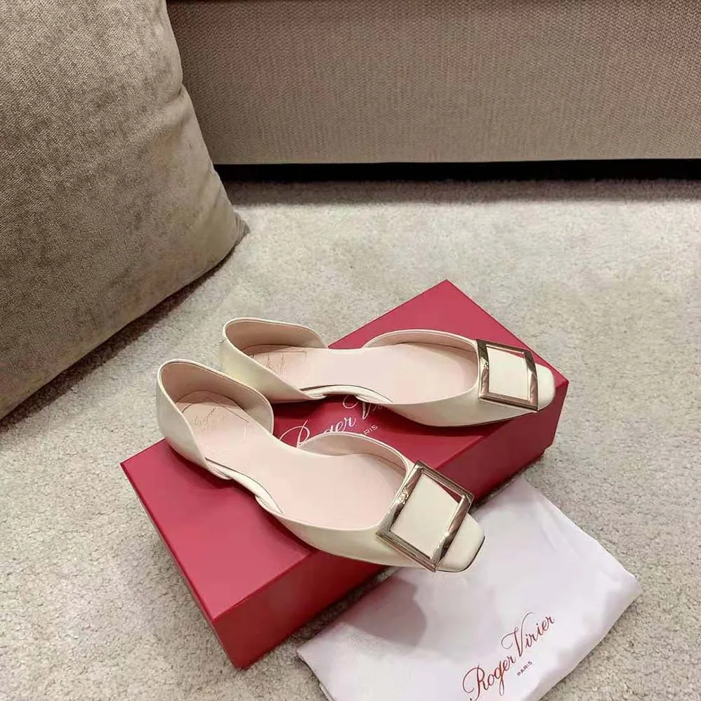 Roger Vivier Trompette Dorsay Metal Buckle Ballerinas in Patent Leather for Women in White
