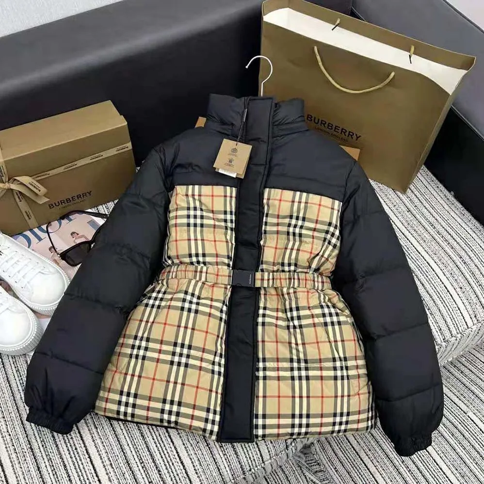 Burberry Reversible Down Puffer Jacket for Women in Black