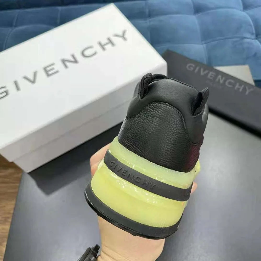 Givenchy Giv 1 Sneakers in Leather and Mesh for Unisex in Black Givenchy Giv 1 Sneakers in Leather and Mesh for Unisex in Black