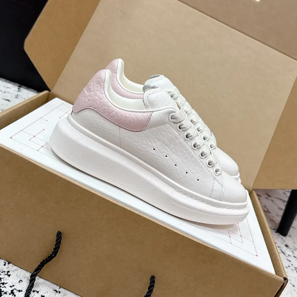 Alexander Mcqueen Oversized Sneaker in Off White for Unisex in Pink