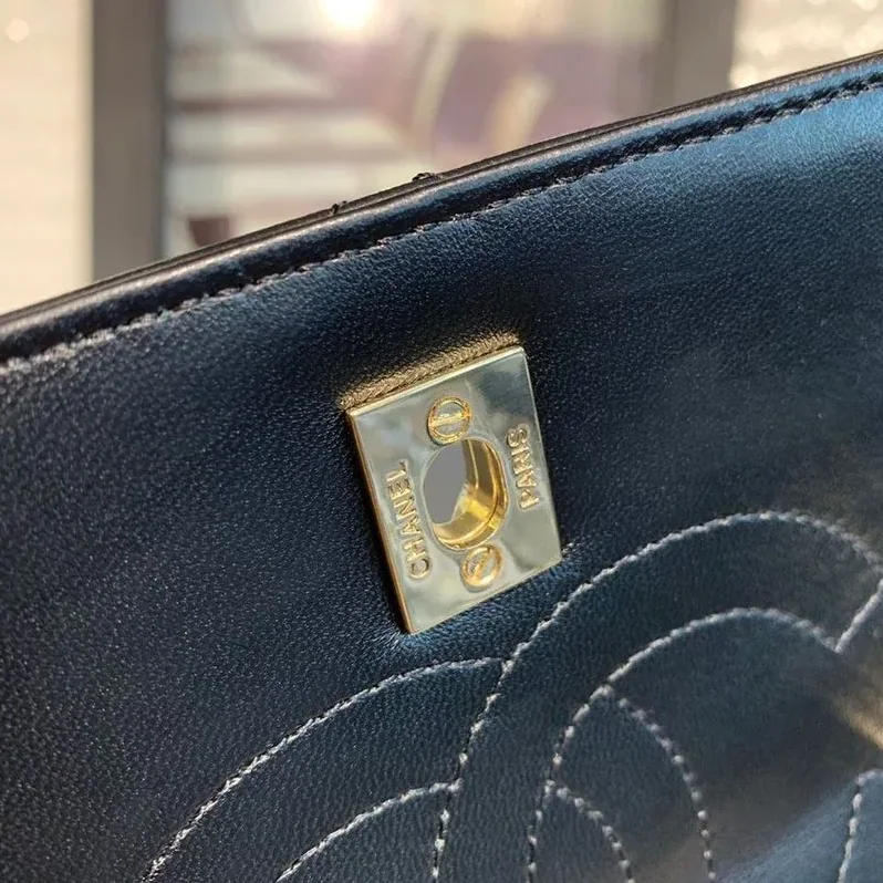 Chanel CC Shoulder Bag in Black Gold Hardware Chanel CC Shoulder Bag in Black Gold Hardware