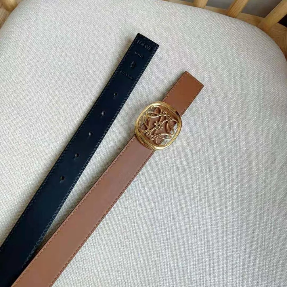 Loewe Reversible Anagram Ellipse Belt in Smooth Calfskin for Women in Tan Loewe Reversible Anagram Ellipse Belt in Smooth Calfskin for Women in Tan