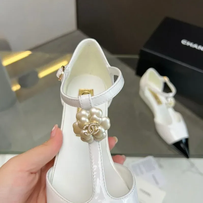 Chanel Flower Patterns Casual White