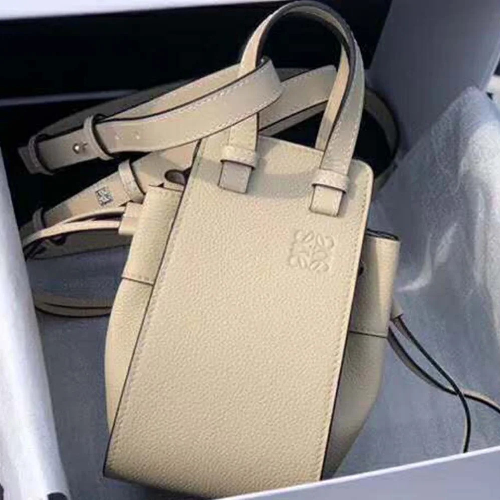 Loewe Hammock Dw Mini Bag in Nappa Calf for Women in White Loewe Hammock Dw Mini Bag in Nappa Calf for Women in White