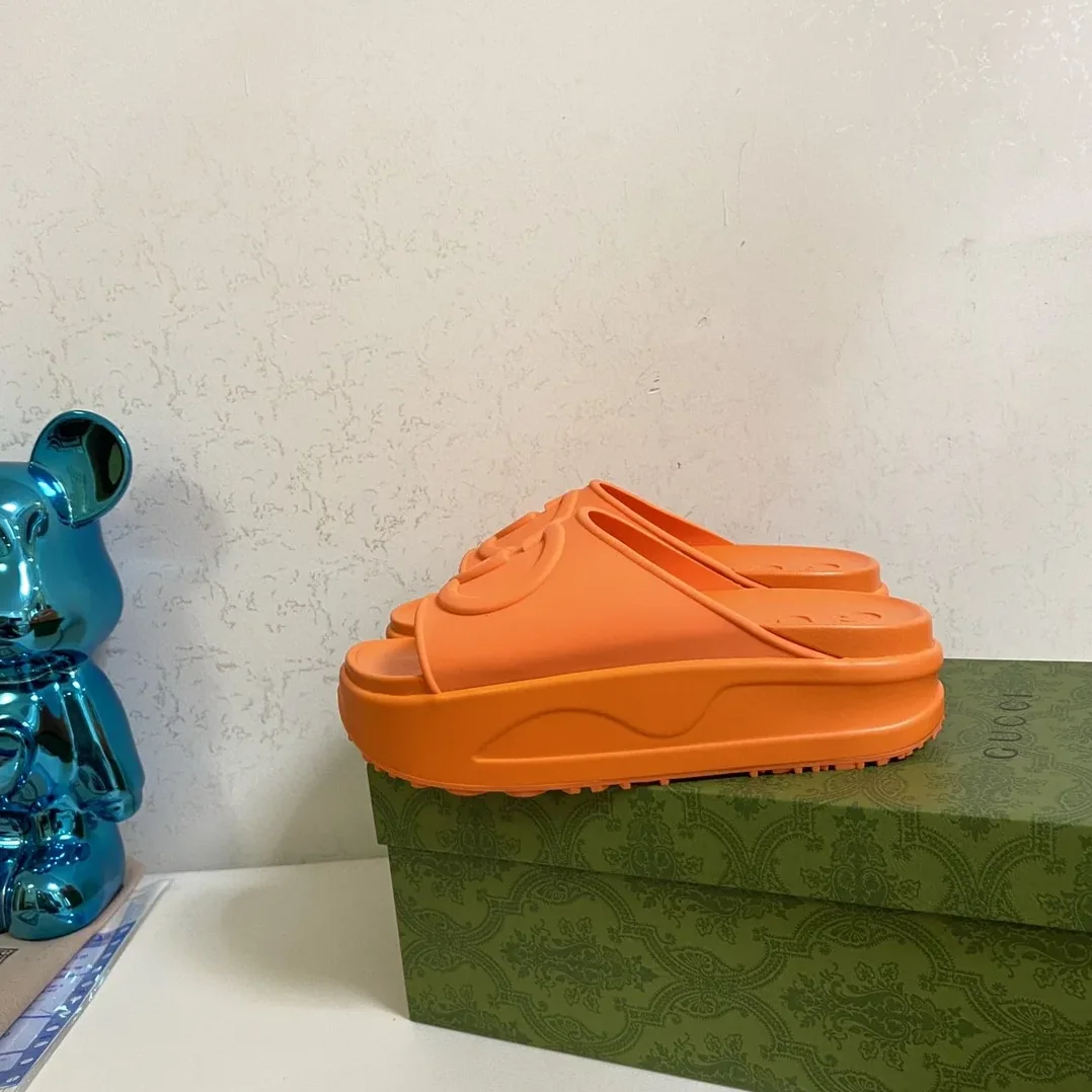 Gucci Interlocking G Slide Sandal Orange Gucci Interlocking G Slide Sandal Orange