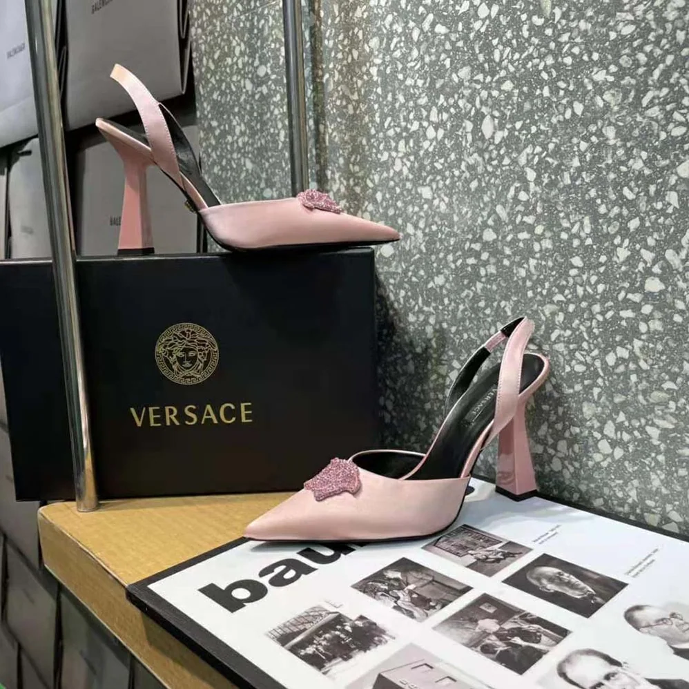 Versace La Medusa Satin Sling-Back Pumps in 105 mm Heel for Women in Pink Versace La Medusa Satin Sling-Back Pumps in 105 mm Heel for Women in Pink