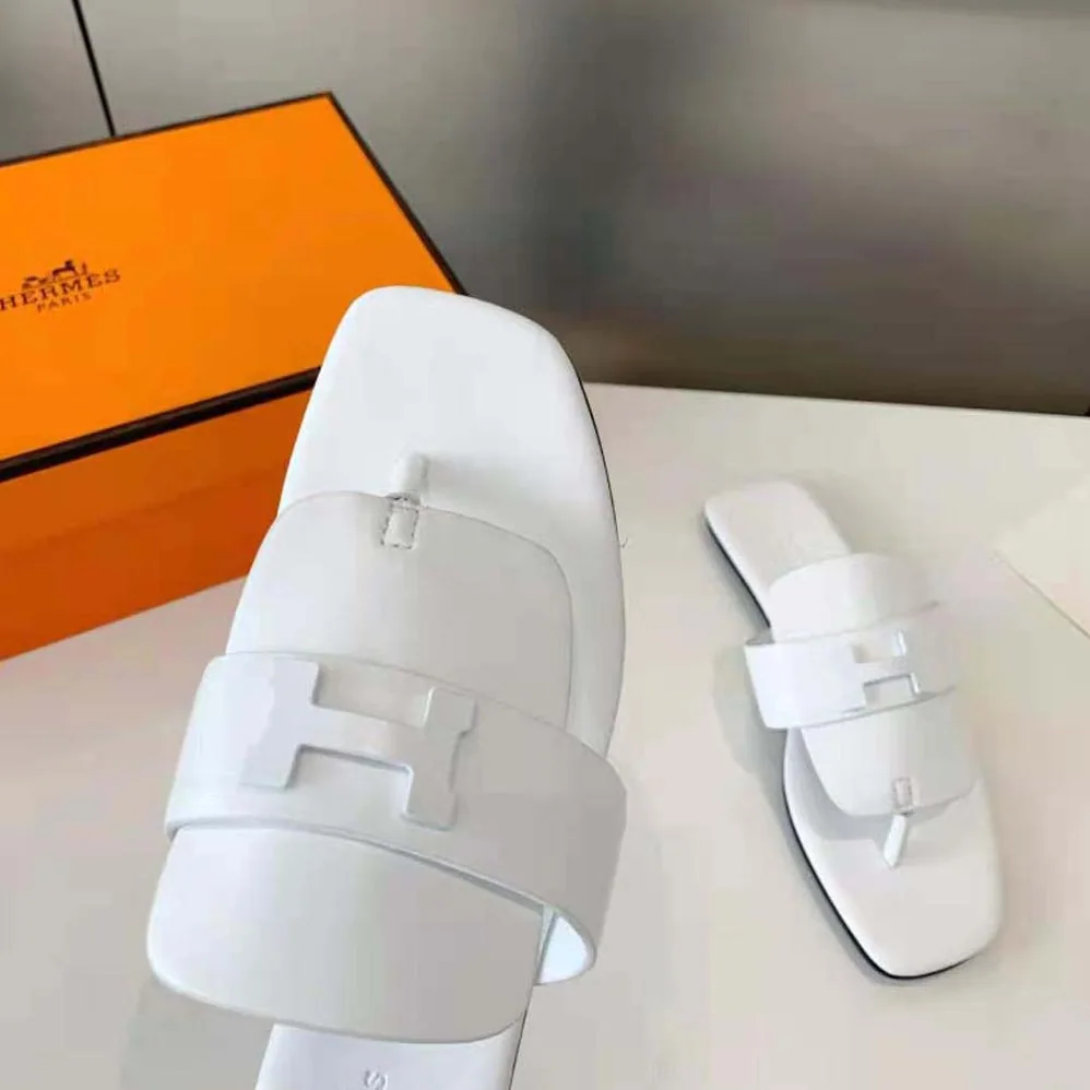 Hermes Galerie Sandal in Calfskin for Women in White