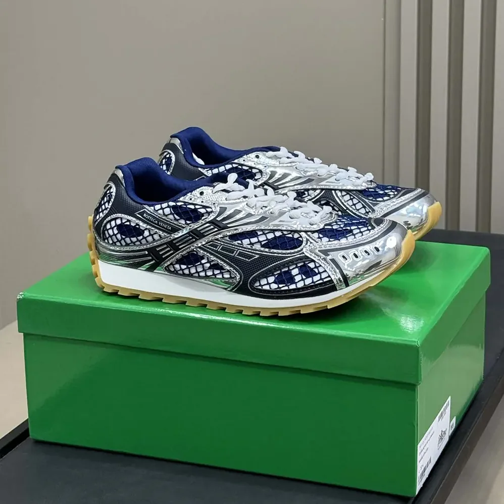 Bottega Veneta Orbit Sneaker for Unisex in Navy