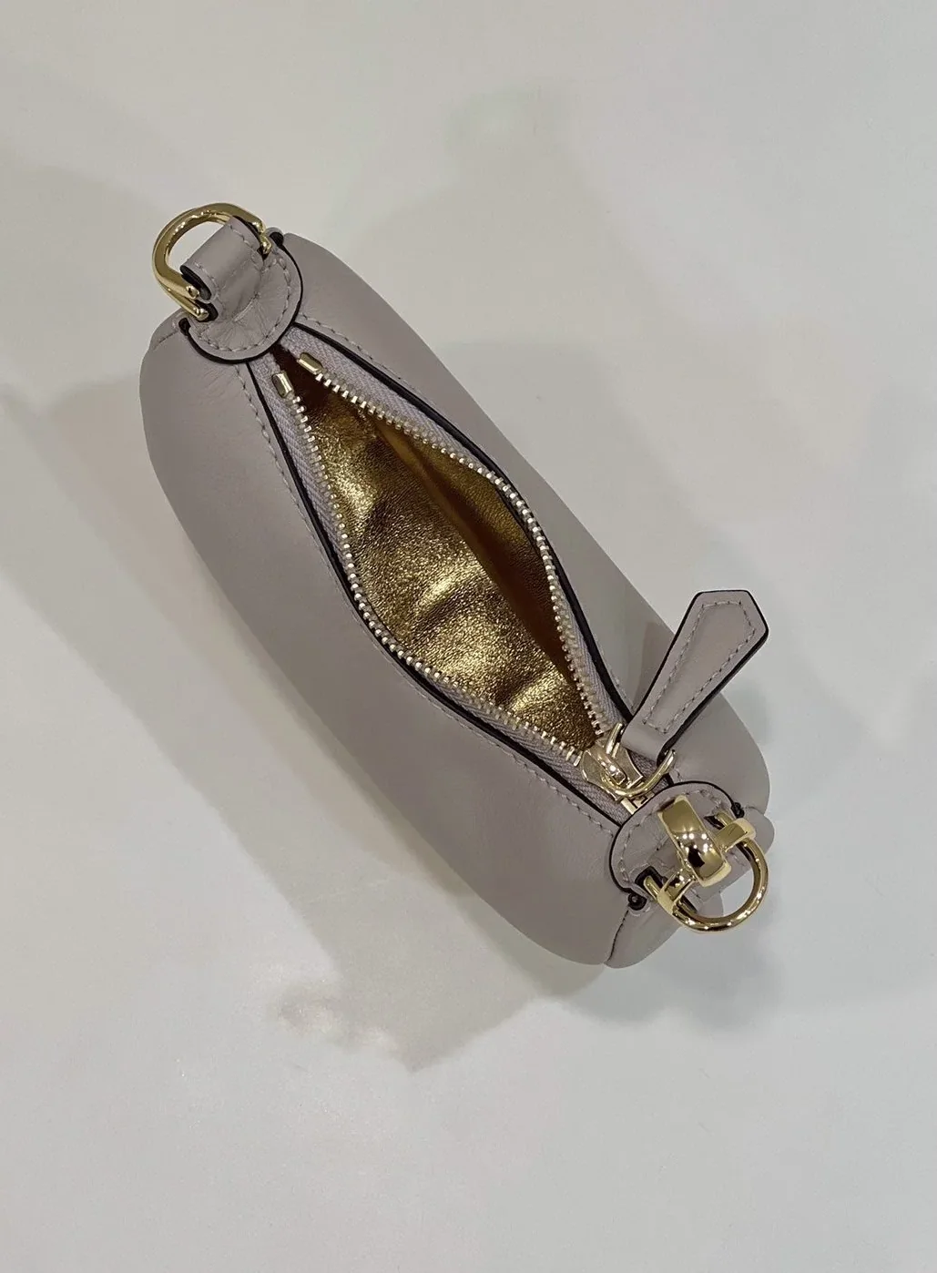 Fendi Nano Fendigraphy For Woman / Fendi Nano Fendigraphy For Woman /