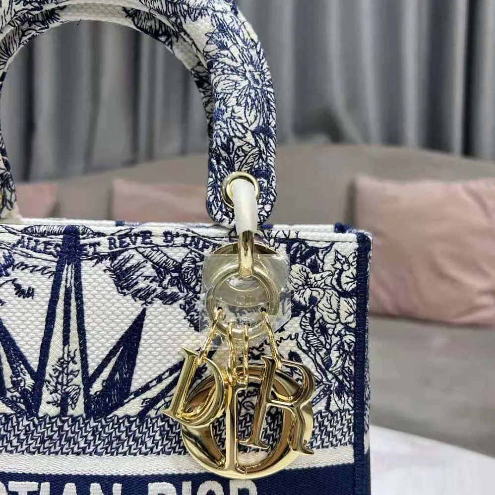 Dior Medium Lady D-lite Bag Blue Multicolor Rêve D'Infini Embroidery for Women Dior Medium Lady D-lite Bag Blue Multicolor Rêve D'Infini Embroidery for Women