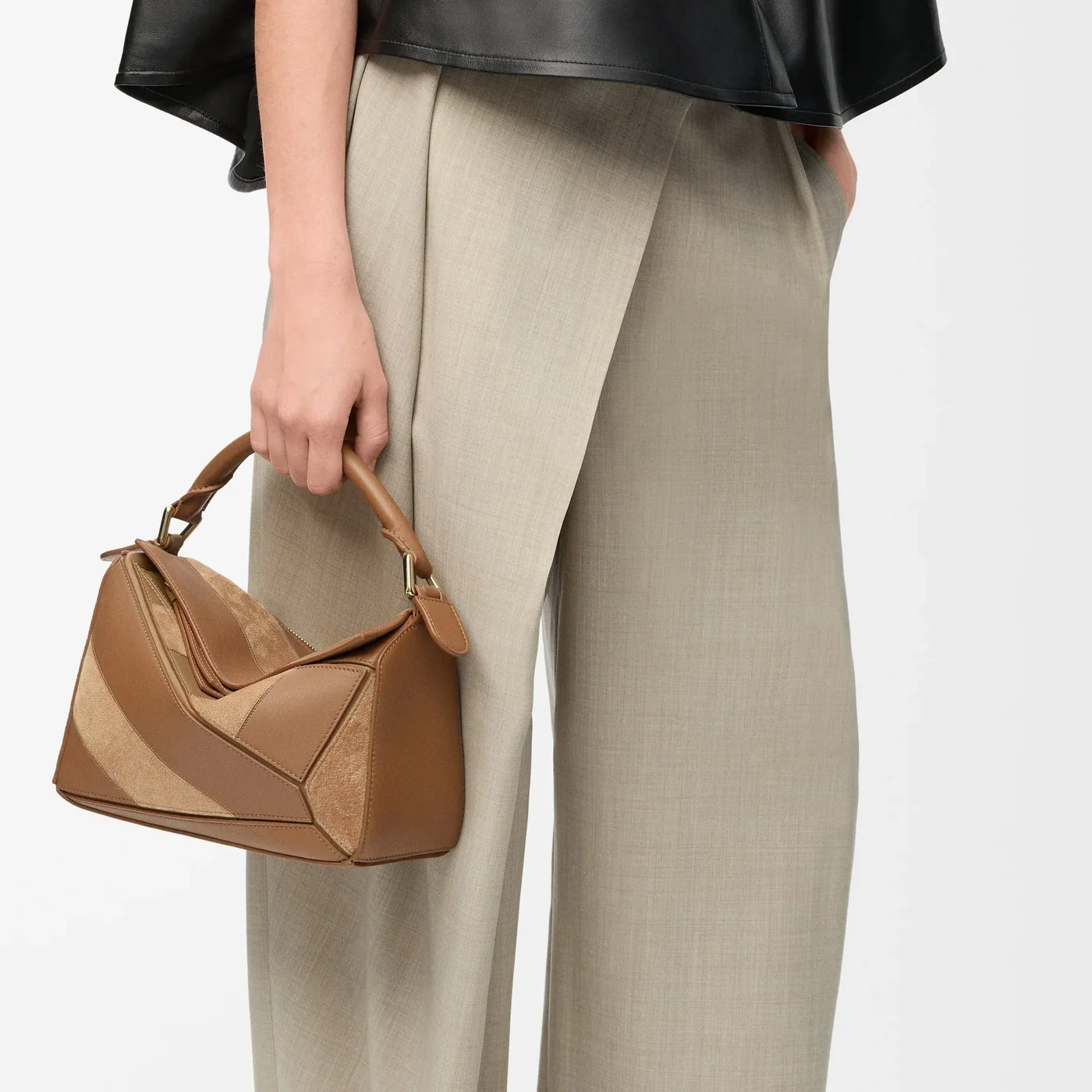 Loewe Small Puzzle Bag Oak Suede / A510S21XBR Loewe Small Puzzle Bag Oak Suede / A510S21XBR