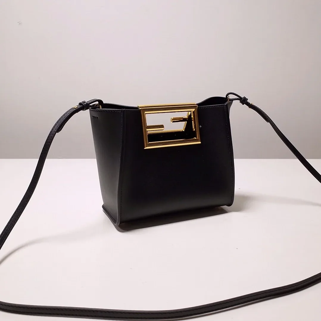 Fendi Way Small Black Bag For Woman / 8BS054AAIWF0KUR Fendi Way Small Black Bag For Woman / 8BS054AAIWF0KUR
