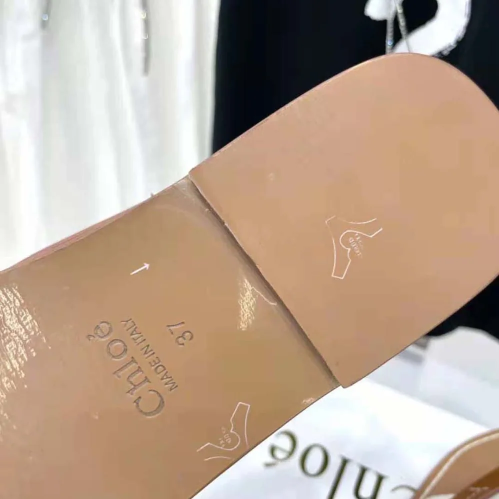 Chloe Woody Flat Sandal in Calfskin and Canvas for Women in White Chloe Woody Flat Sandal in Calfskin and Canvas for Women in White