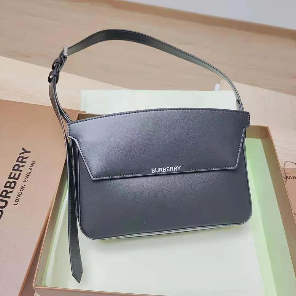 Burberry Leather Catherine Shoulder Bag for Women in Black Burberry Leather Catherine Shoulder Bag for Women in Black