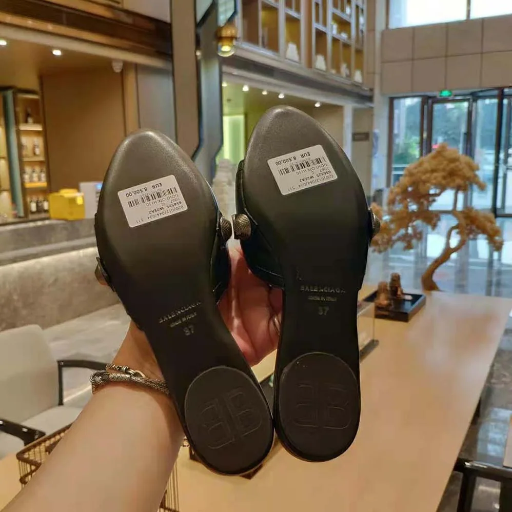 Balenciaga Cagole Sandal in Black Arena Lambskin for Women Balenciaga Cagole Sandal in Black Arena Lambskin for Women