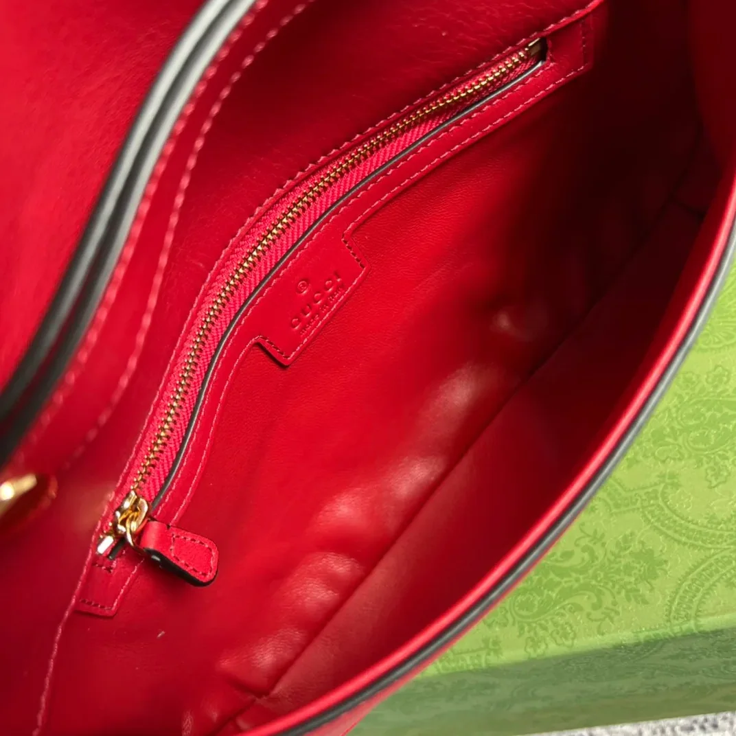 Gucci Blondie Medium Shoulder Bag in Red Gold Hardware Gucci Blondie Medium Shoulder Bag in Red Gold Hardware