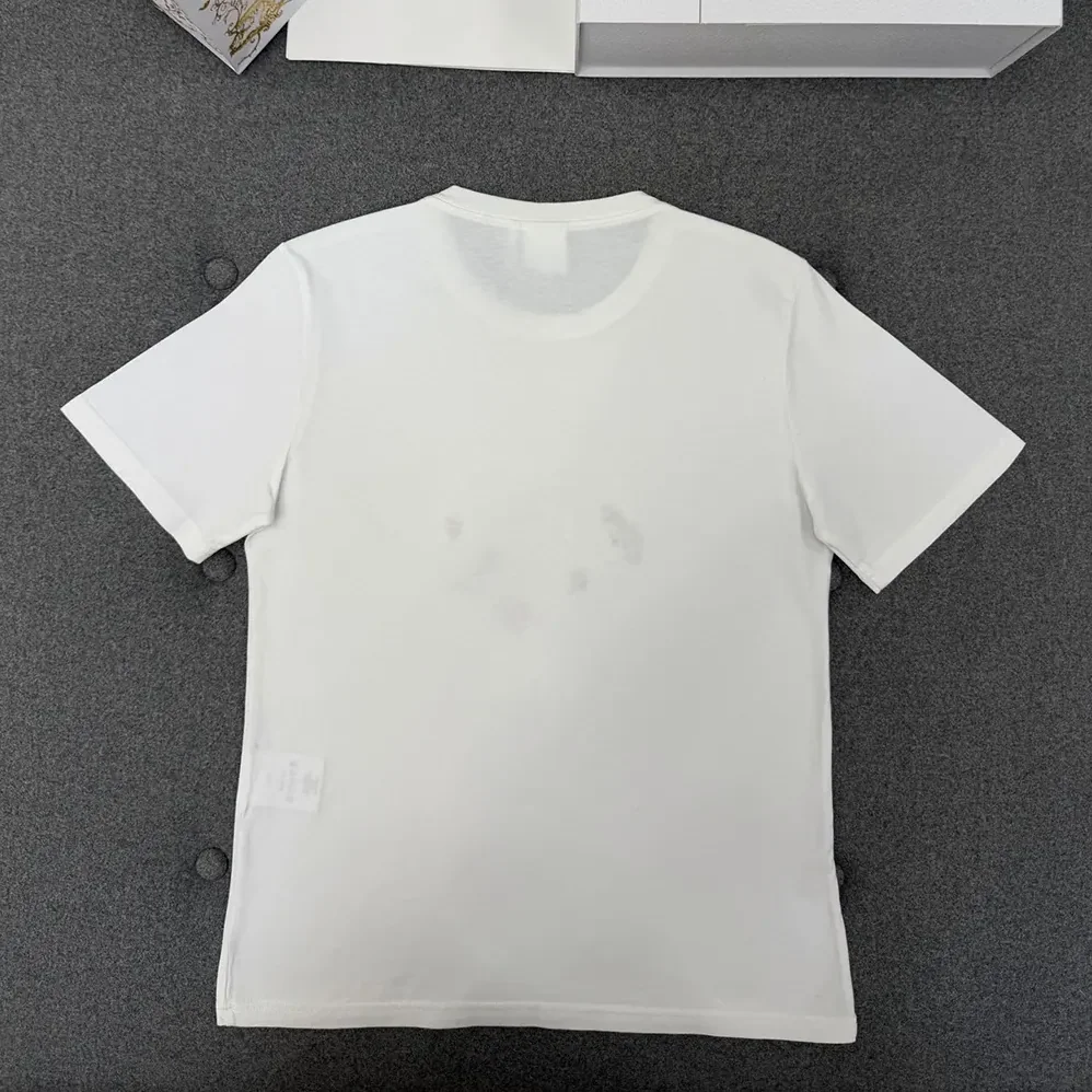 Dior Dioramour Fitted T-Shirt White Cotton Jersey with Multicolor Doves & Roses Motif for Women Dior Dioramour Fitted T-Shirt White Cotton Jersey with Multicolor Doves & Roses Motif for Women