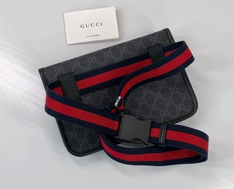 Gucci GG Black Belt Bag Black/Grey GG Supreme Canvas With Black / Gucci GG Black Belt Bag Black/Grey GG Supreme Canvas With Black /