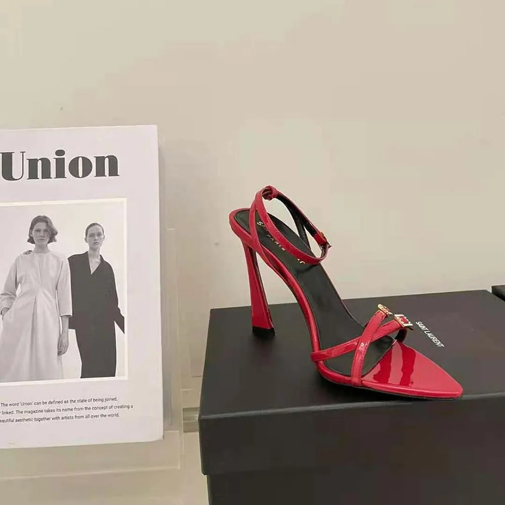 Saint Laurent YSL Lila Sandals in Patent Leather for Women in Red