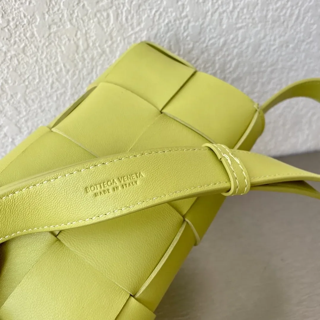 Bottega Veneta Belt Cassette Acid Kiwi Bottega Veneta Belt Cassette Acid Kiwi