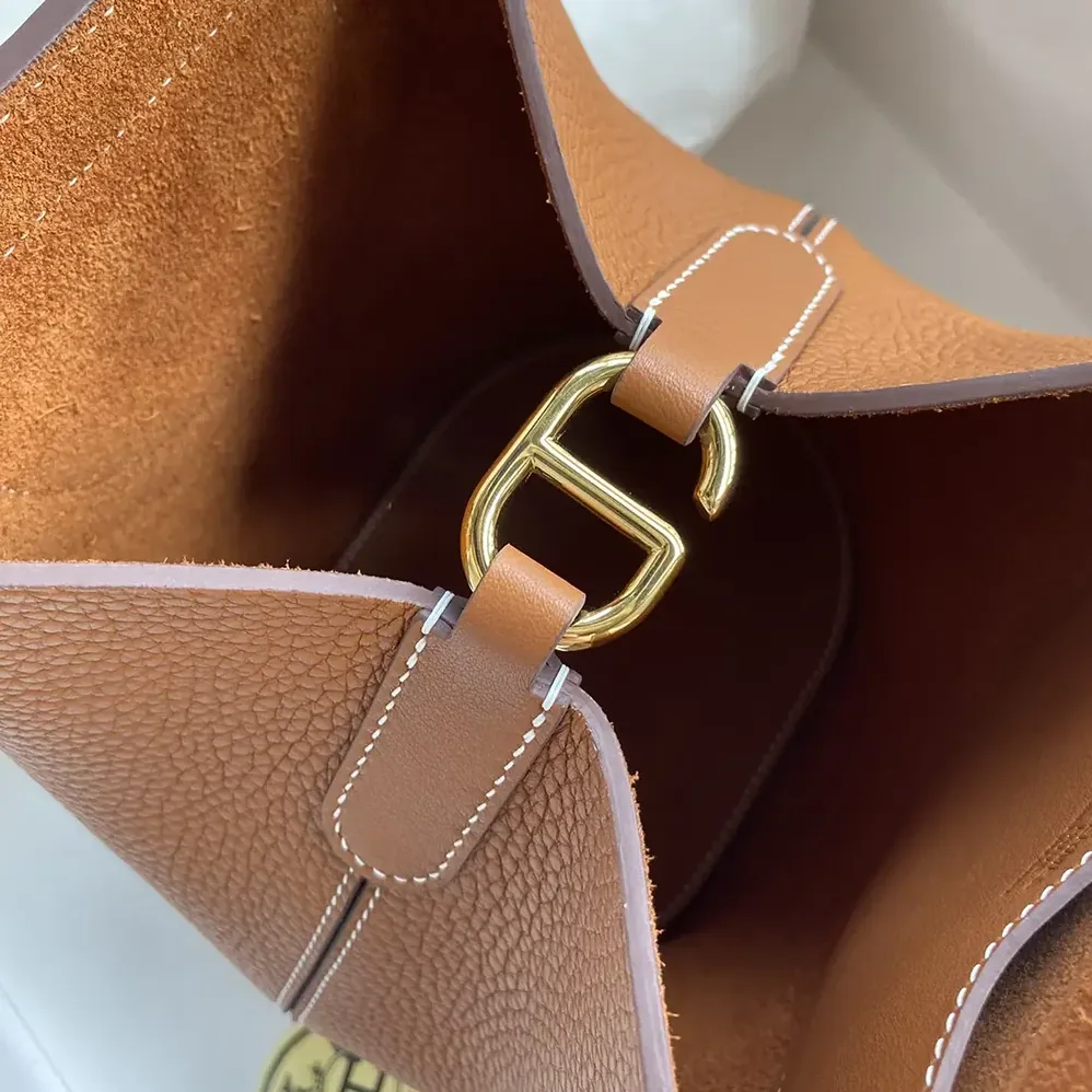 Hermes In the Loop 18 Handbag Clemence Leather for Women in Brown/Gold
