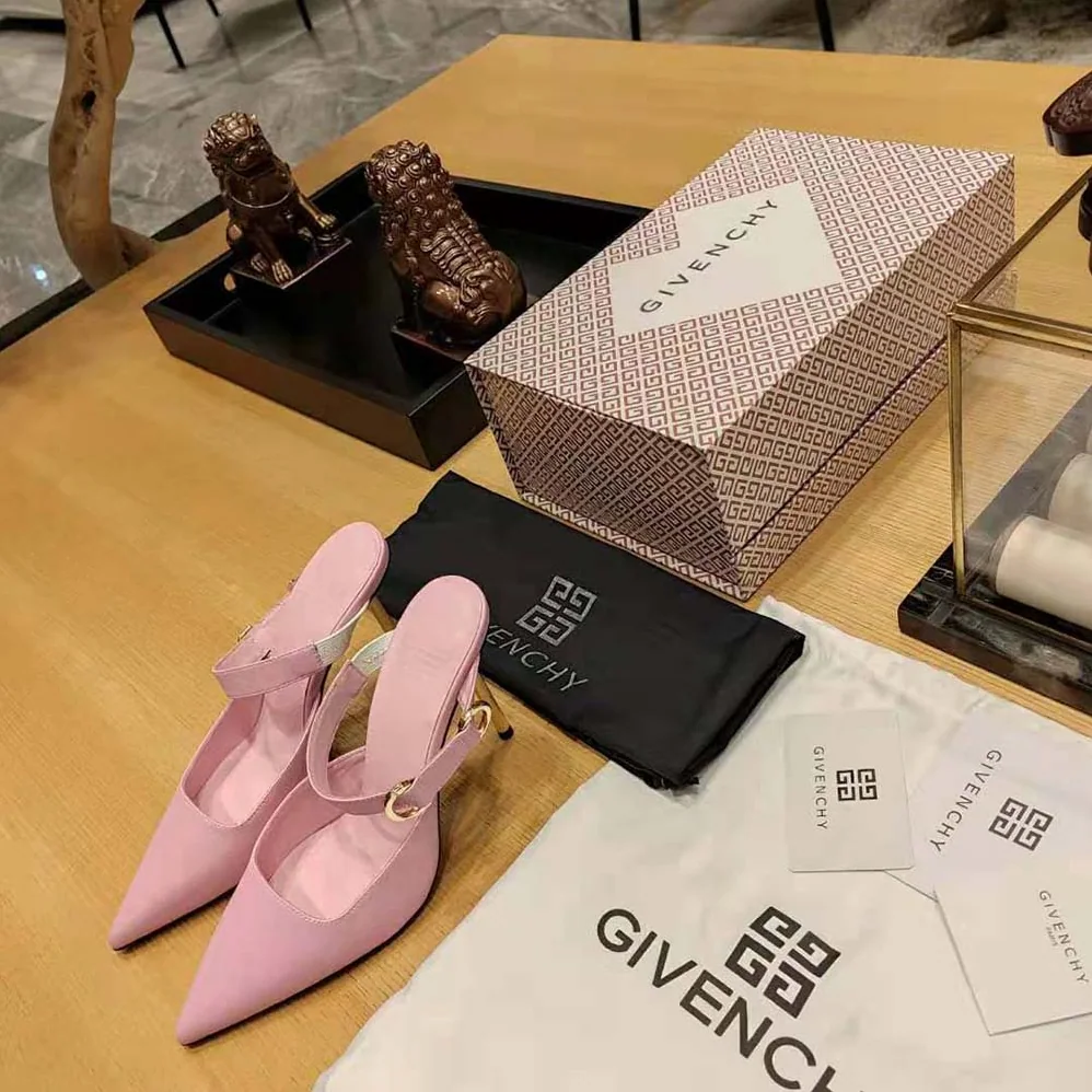 Givenchy Voyou Slingbacks in Leather for Women in Pink Givenchy Voyou Slingbacks in Leather for Women in Pink