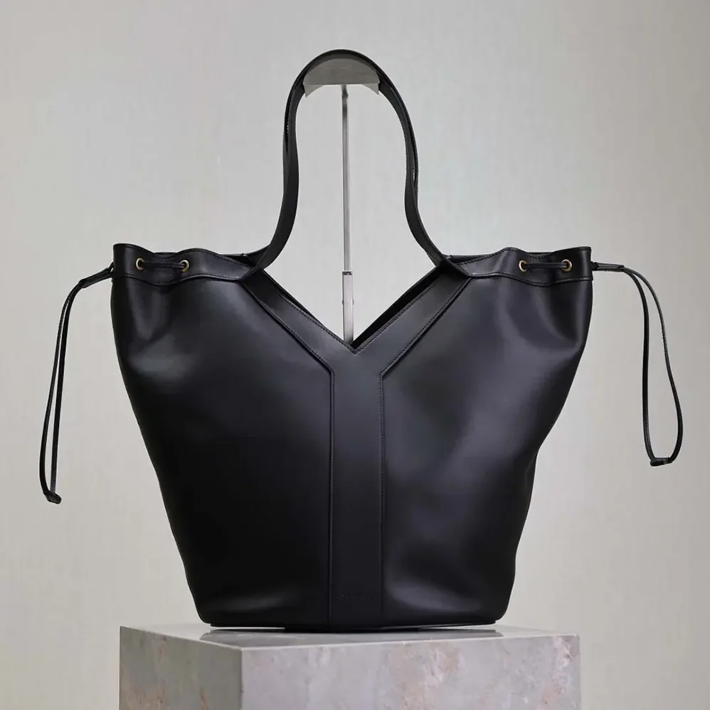 Saint Laurent YSL Y Large Hobo in Leather for Women in Black
