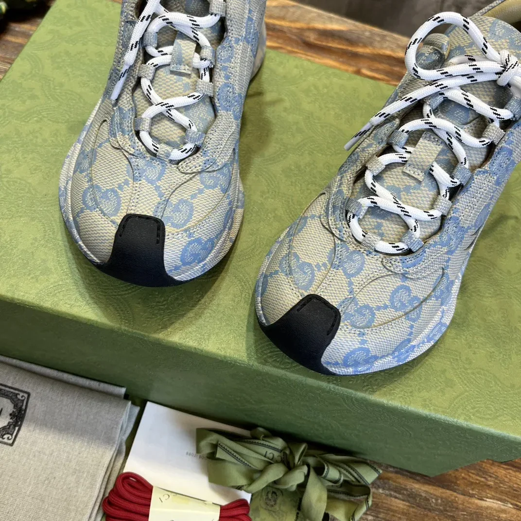 Gucci Run Sneaker Grey