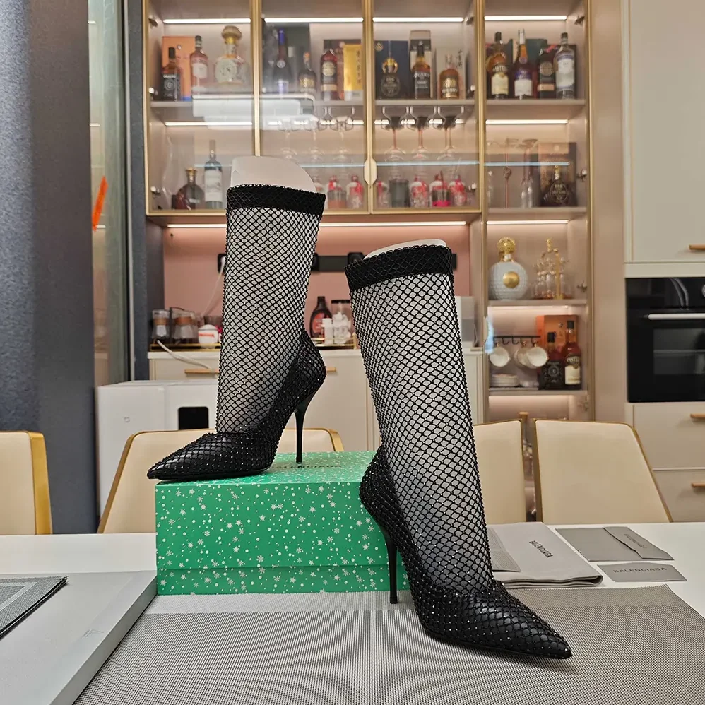 Balenciaga Avenue 110mm Bootie in Black Shiny Nappa Lambskin for Women Balenciaga Avenue 110mm Bootie in Black Shiny Nappa Lambskin for Women