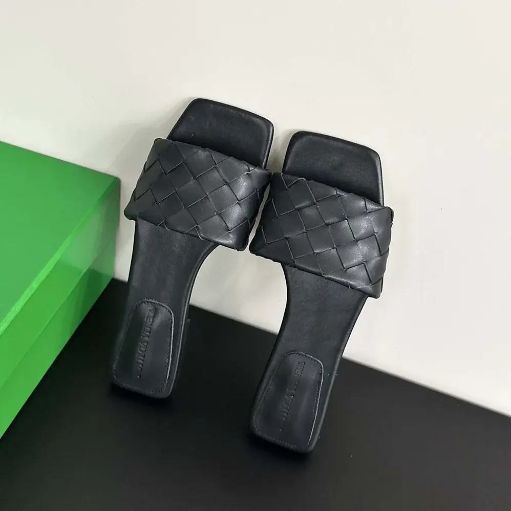 Bottega Veneta Parco Flat Mule for Women in Black