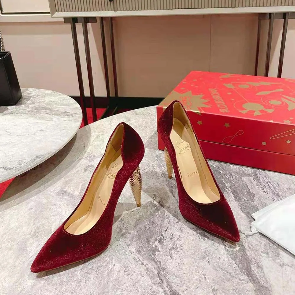Christian Louboutin Lipchick Pump 100 mm Heel Height for Women in Red