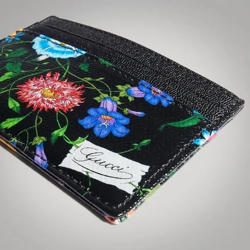 Gucci Flora Motif Card Case / Black/ Multicolor Palladium Hardware ? FAF8S 1055 Gucci Flora Motif Card Case / Black/ Multicolor Palladium Hardware ? FAF8S 1055