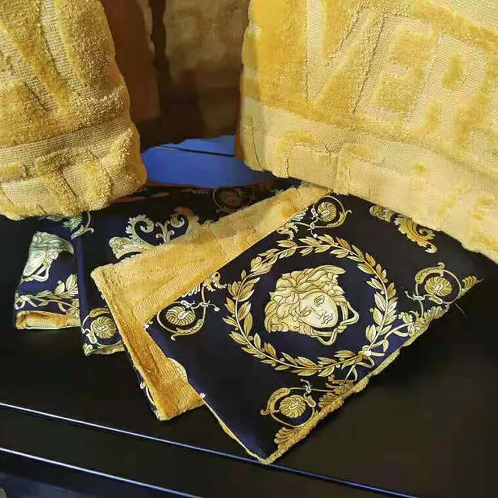 Versace I Baroque Bathrobe for Women in Yellow Versace I Baroque Bathrobe for Women in Yellow