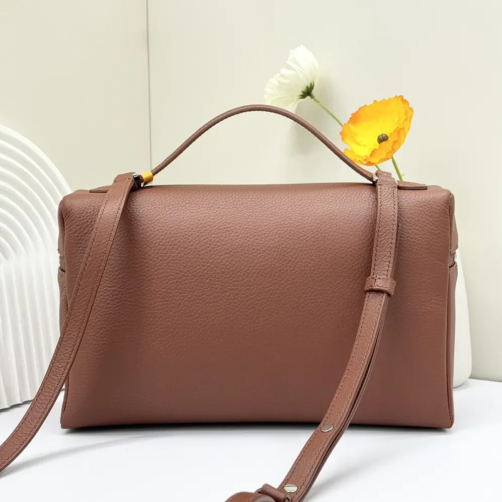 Loro Piana Extra Pocket L27 for Women in Brown Loro Piana Extra Pocket L27 for Women in Brown