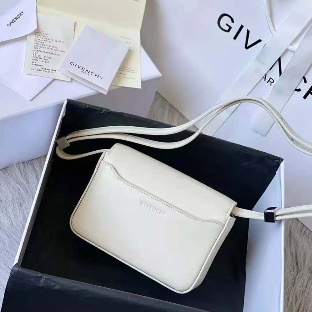 Givenchy Small 4g Bag in Box Leather for Women in White