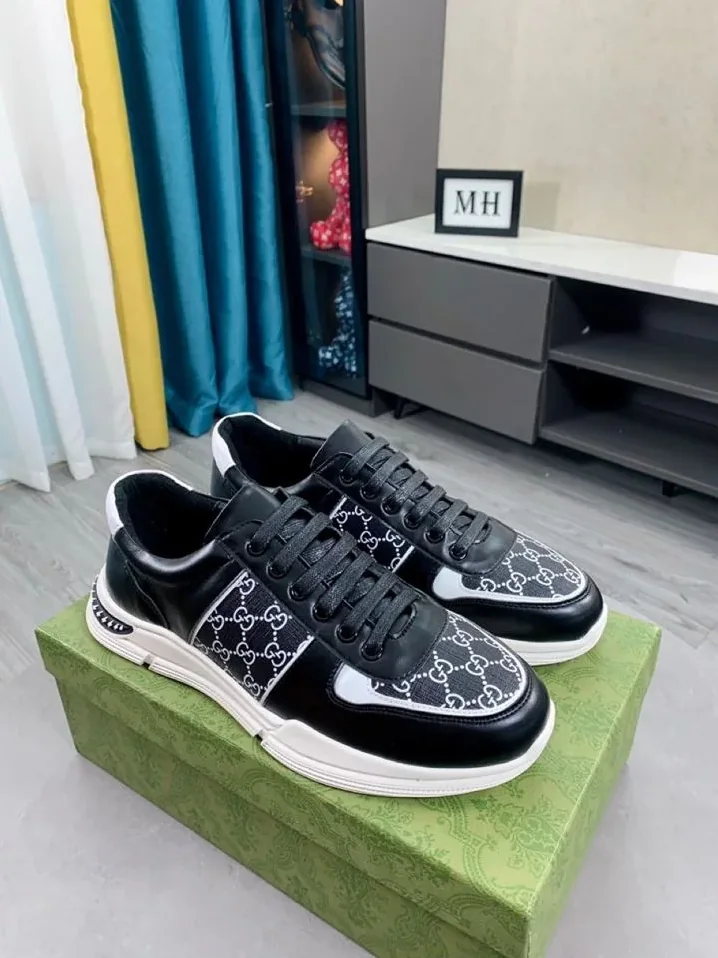 Gucci GG Embossed Sneaker Chucky With Stripes Black And White for Men