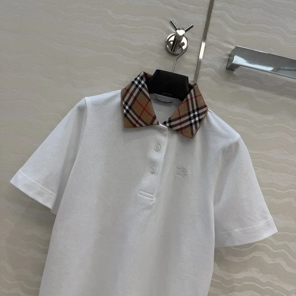 Burberry Check Collar Cotton Polo Shirt for Women in White Burberry Check Collar Cotton Polo Shirt for Women in White