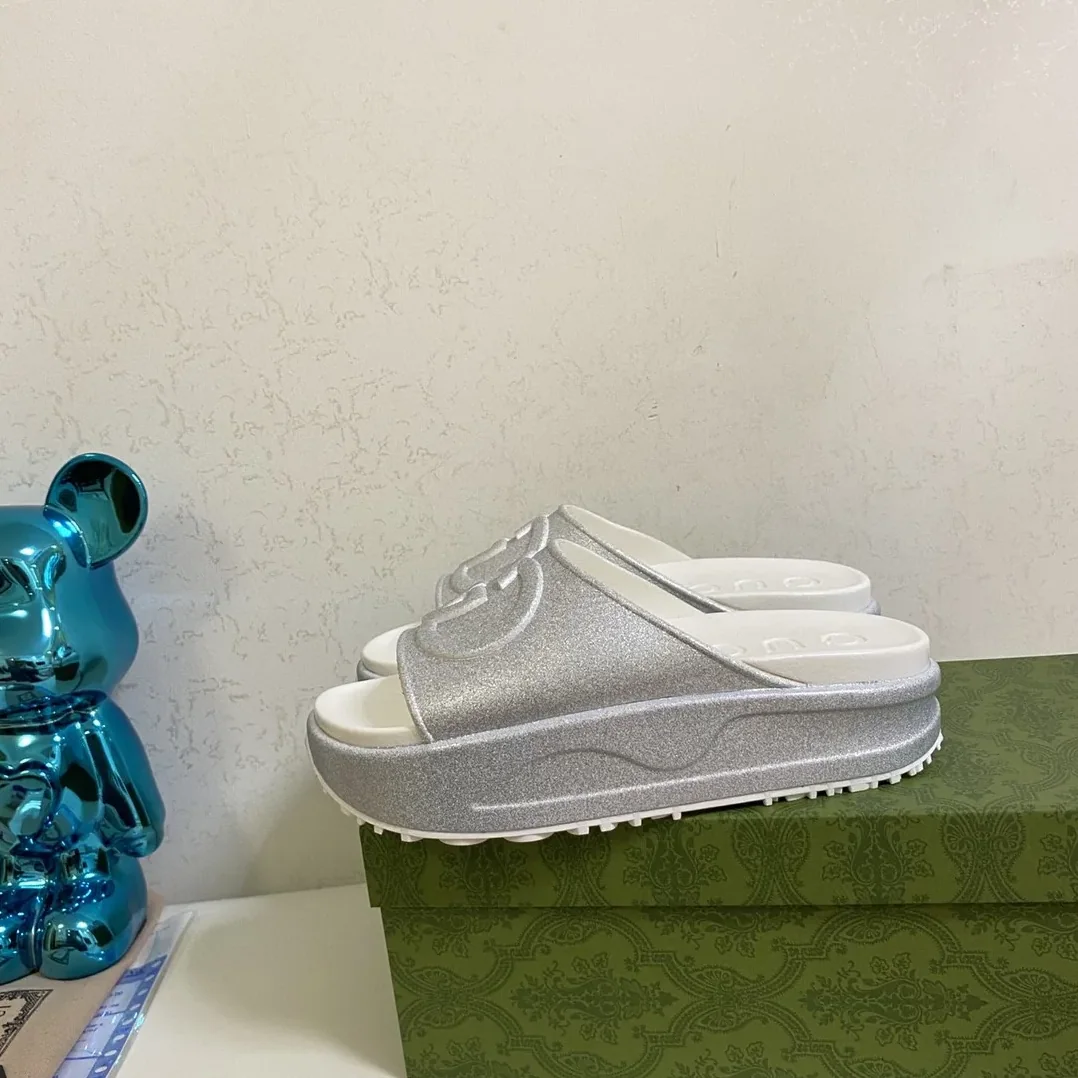 Gucci Interlocking G Slide Sandal Silver