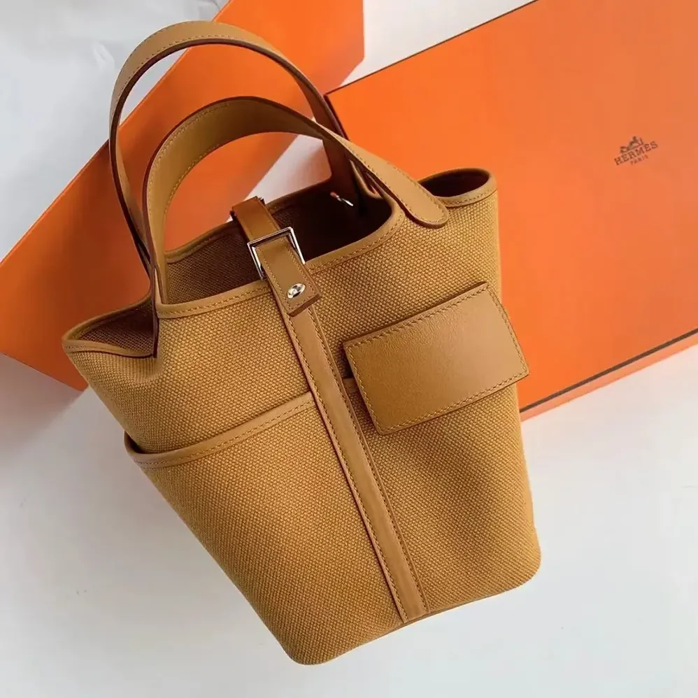 Hermes Picotin Lock 18 Pockets in Goeran Canvas Leather for Women in Brown Hermes Picotin Lock 18 Pockets in Goeran Canvas Leather for Women in Brown