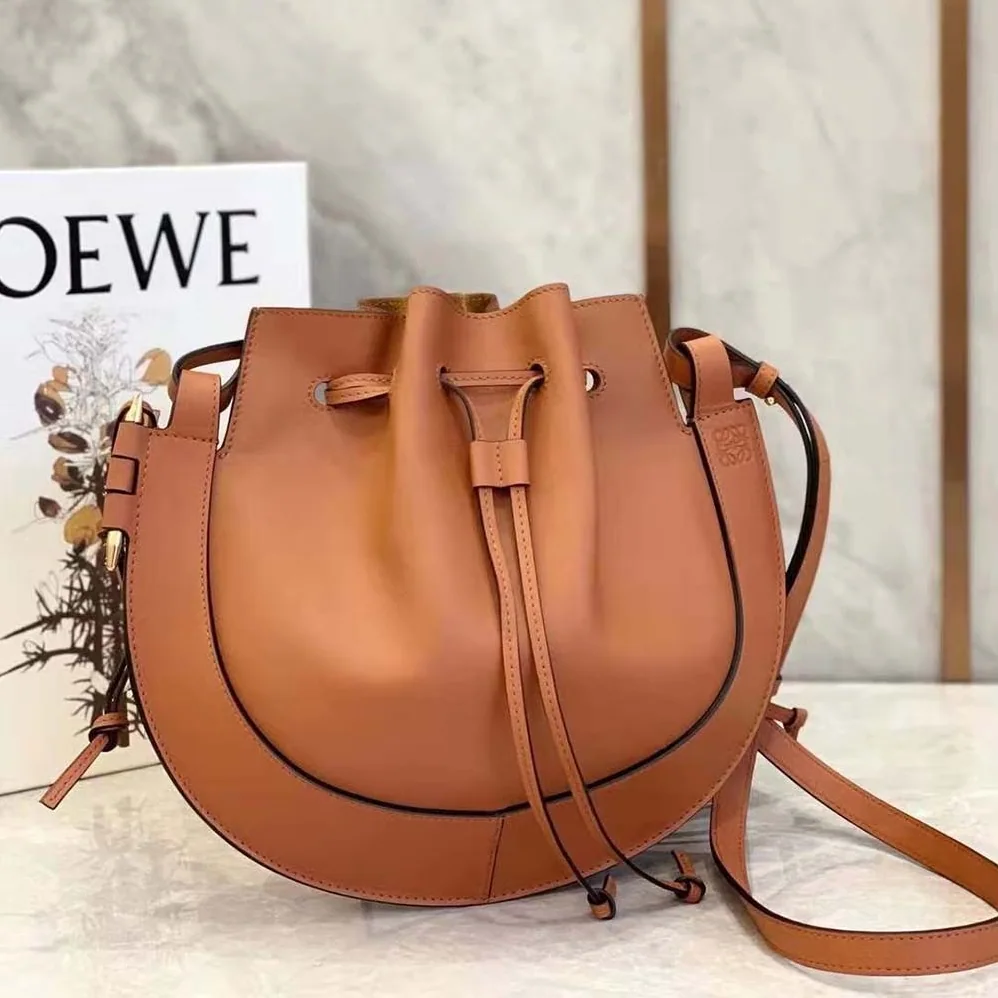 Loewe Horseshoe Bag in Nappa Calfskin for Women in Brown